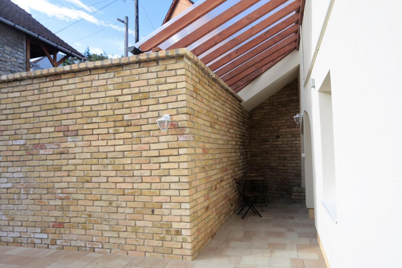 Jokai 19 Vendeghaz Apartment Veszprem Exterior photo